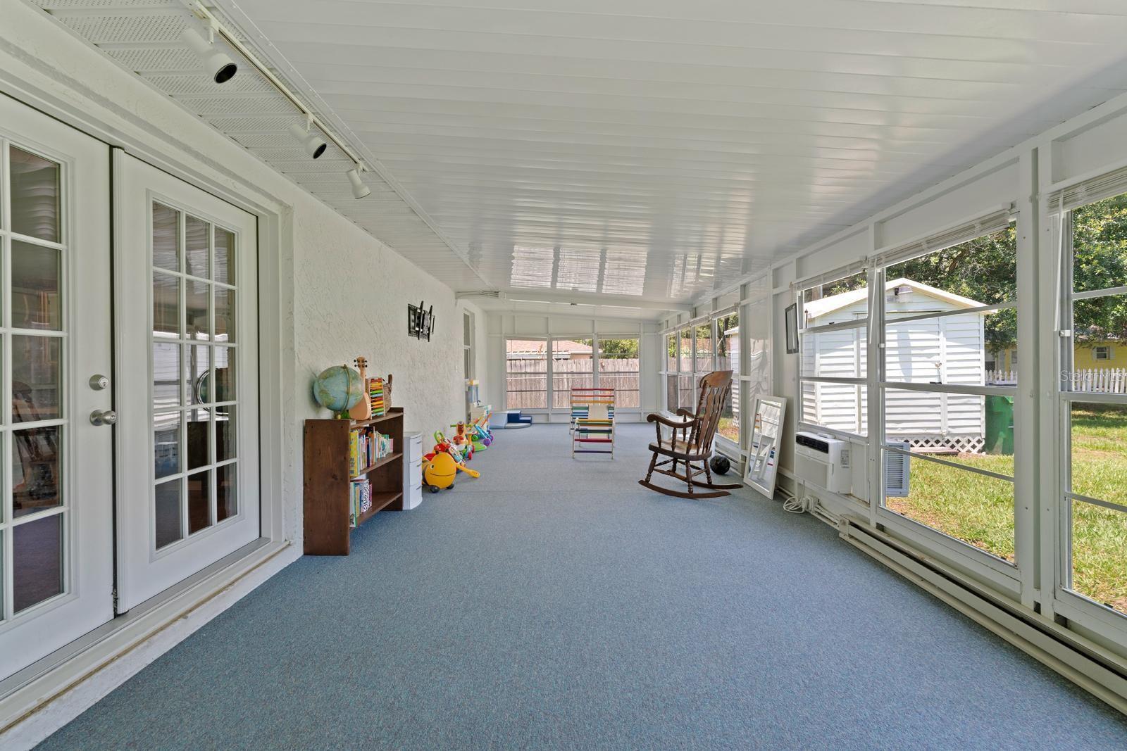 Image 21 of 27 For 39243 6th Avenue