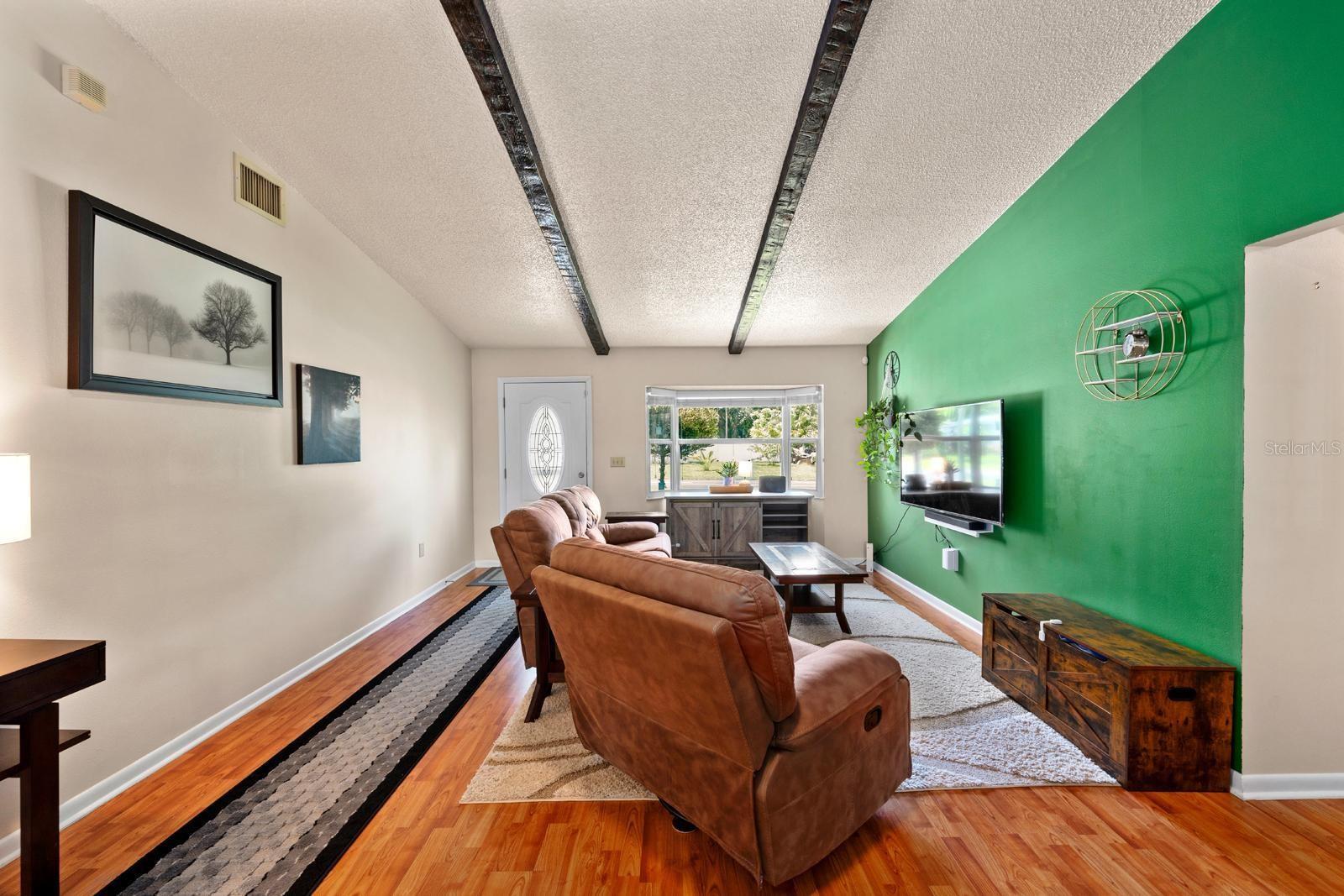 Image 7 of 27 For 39243 6th Avenue