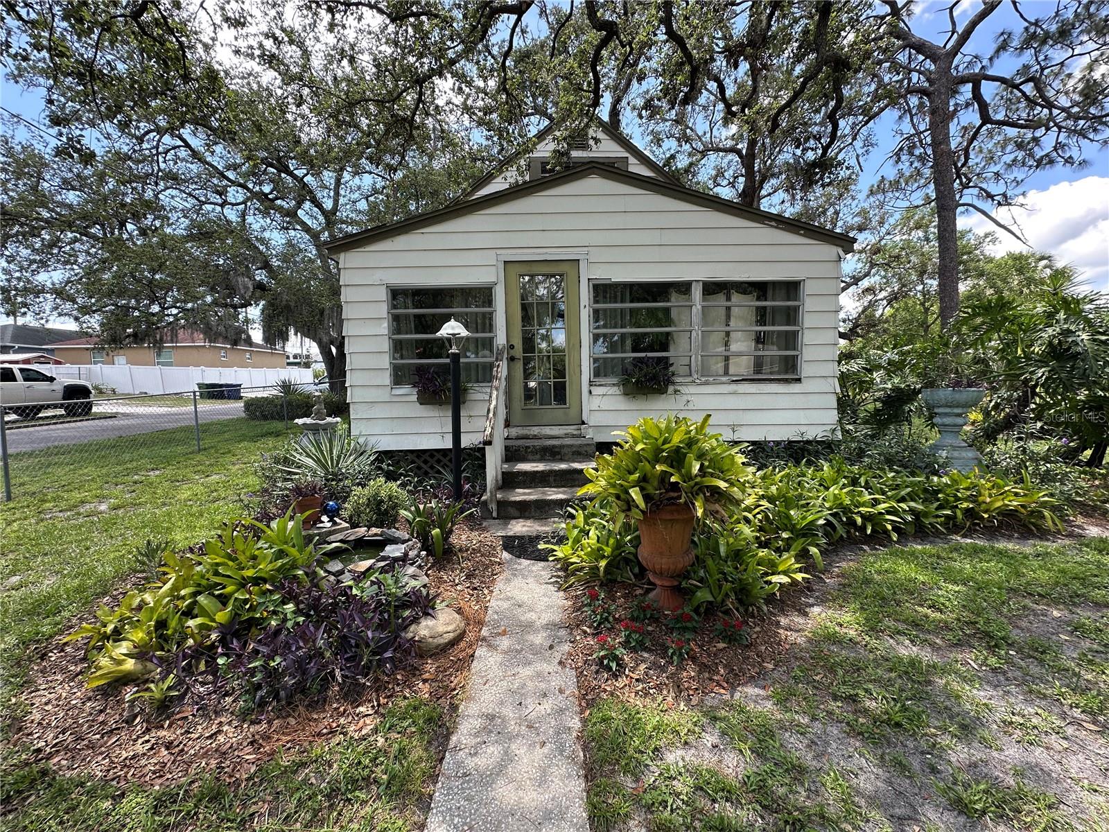 Image 10 of 30 For 8502 Branch Avenue