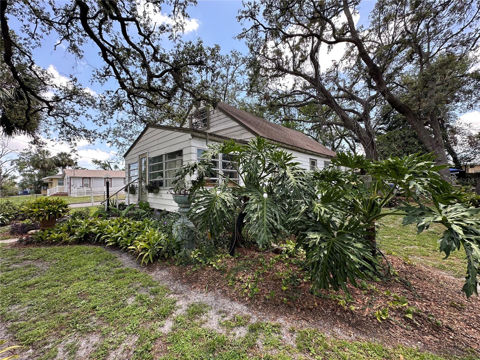 Image 11 of 30 For 8502 Branch Avenue