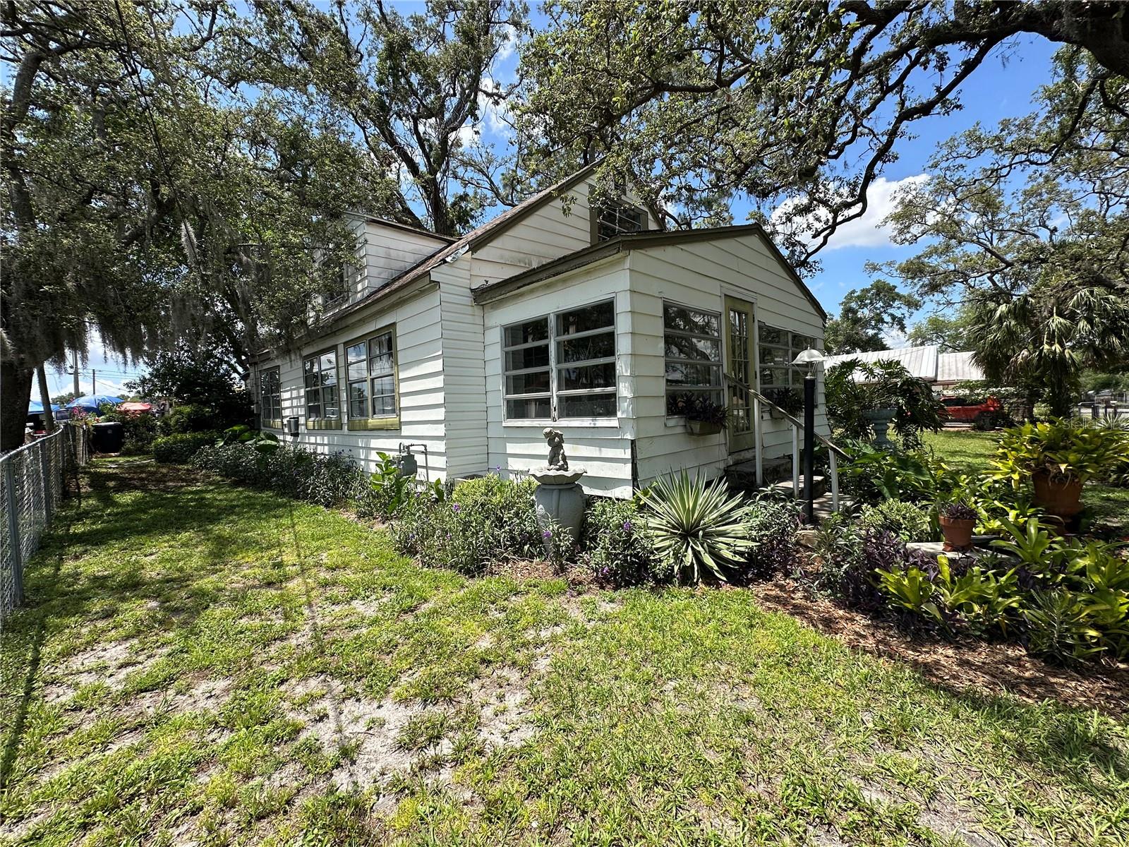 Image 13 of 30 For 8502 Branch Avenue
