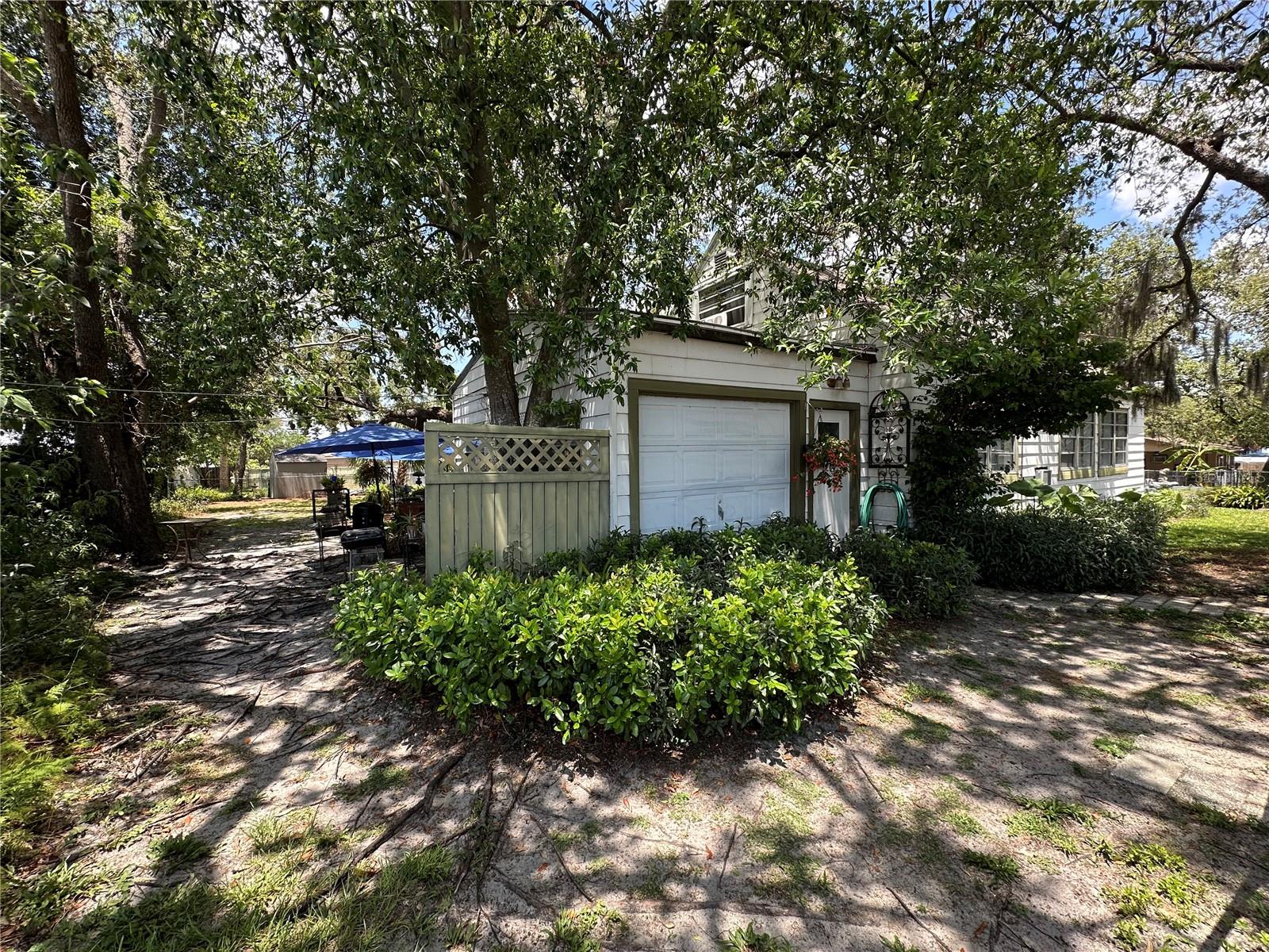 Image 4 of 30 For 8502 Branch Avenue