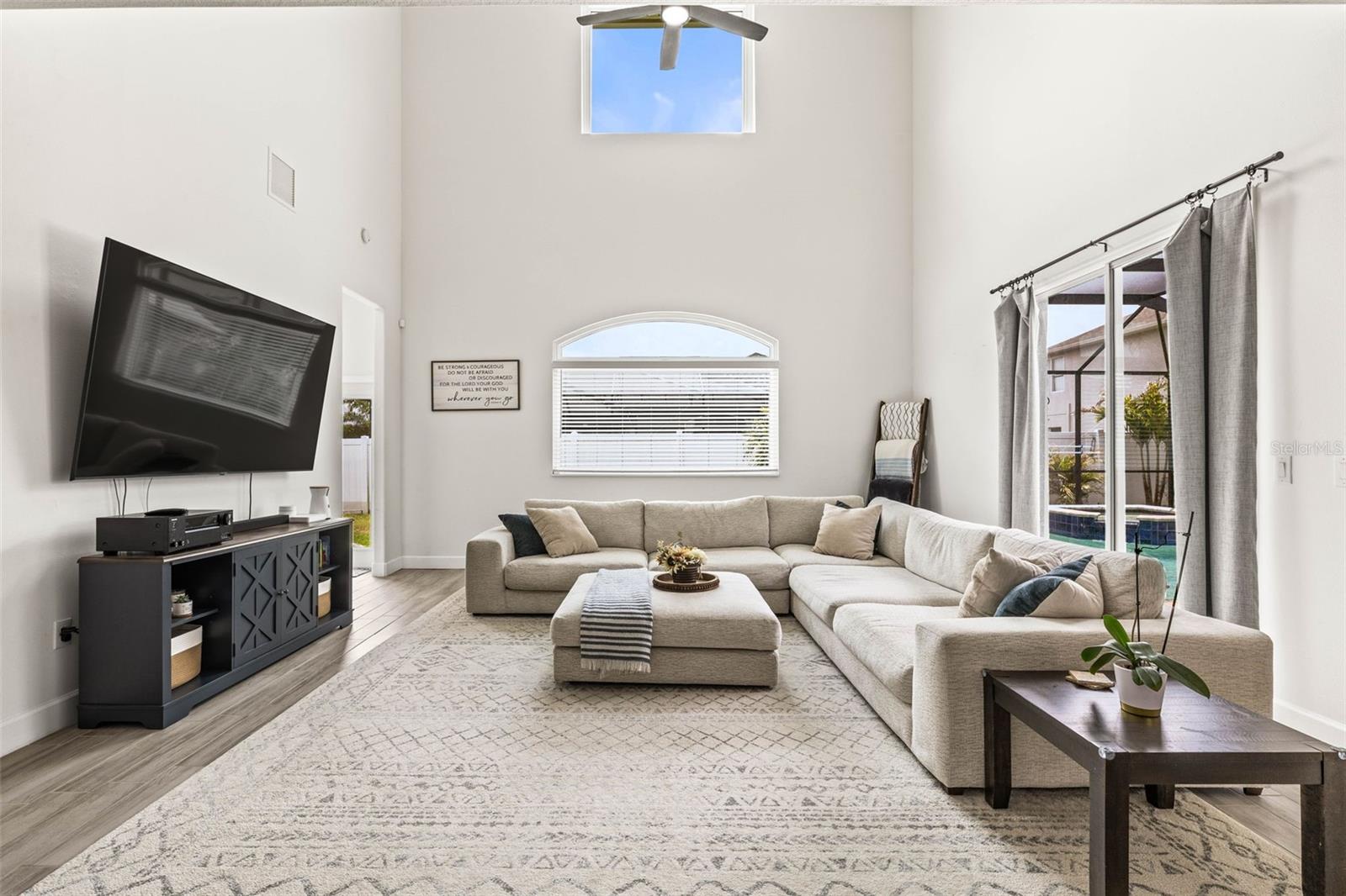 Image 14 of 57 For 1741 Beaconsfield Dr