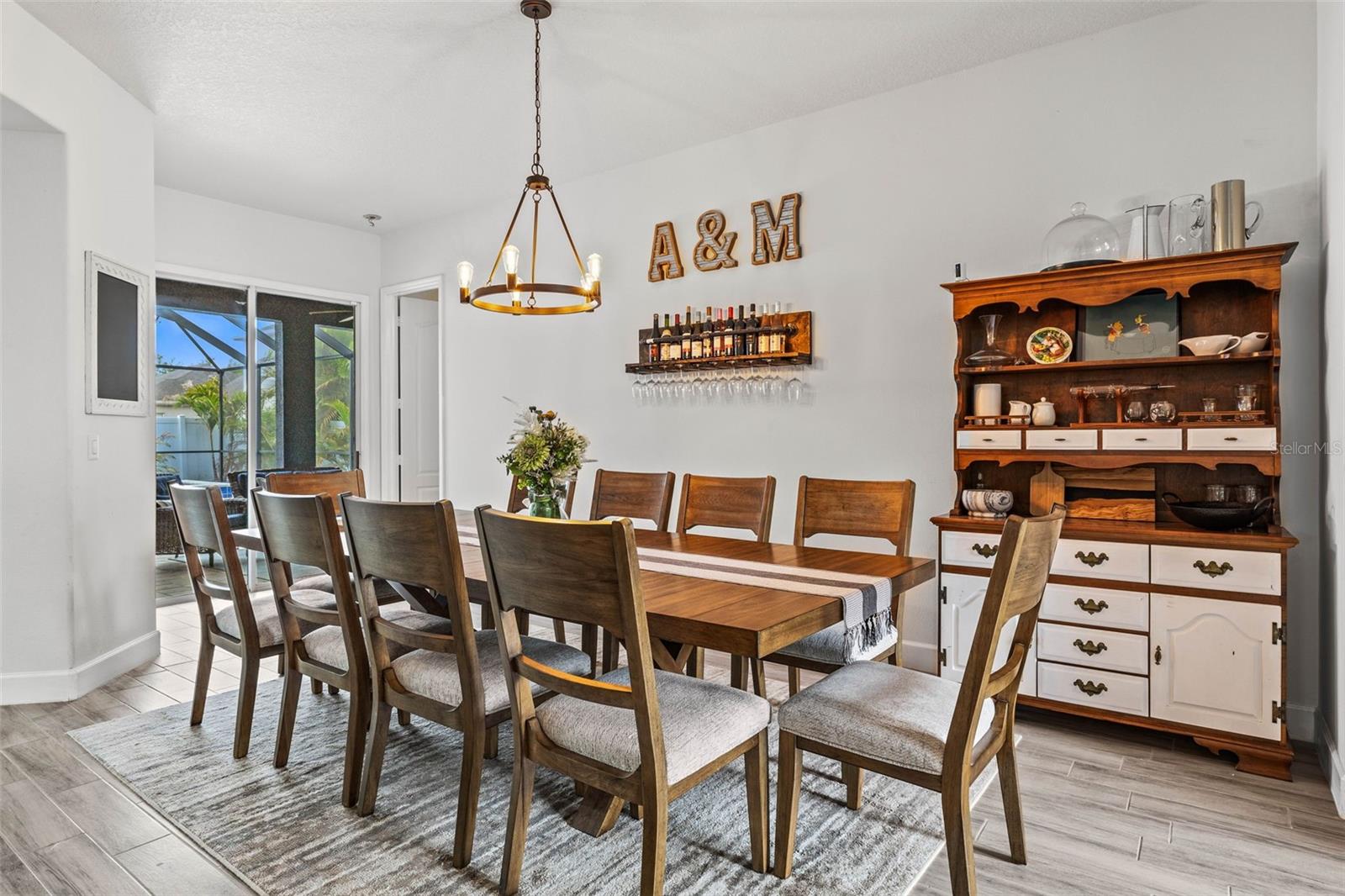 Image 4 of 57 For 1741 Beaconsfield Dr