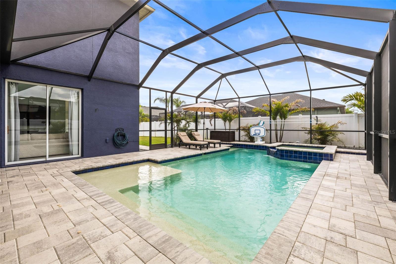 Image 40 of 57 For 1741 Beaconsfield Dr