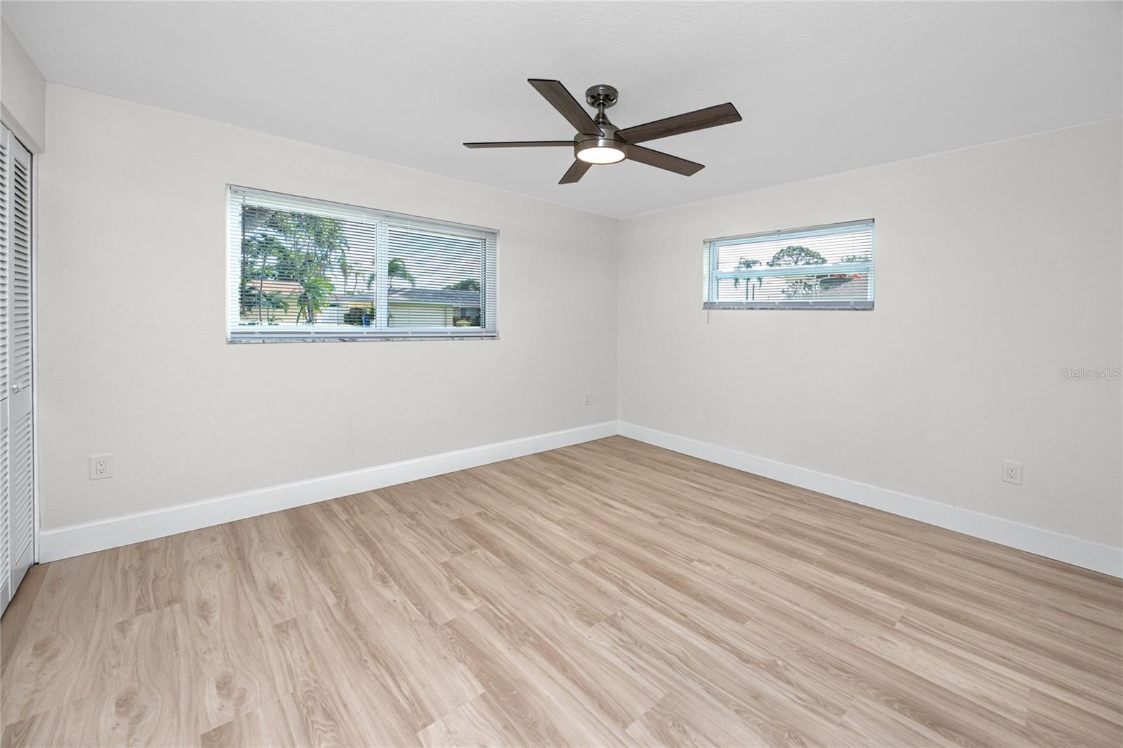 Image 23 of 40 For 6920 13th Avenue N