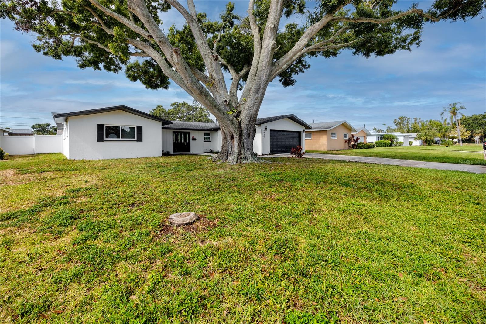 Image 3 of 40 For 6920 13th Avenue N