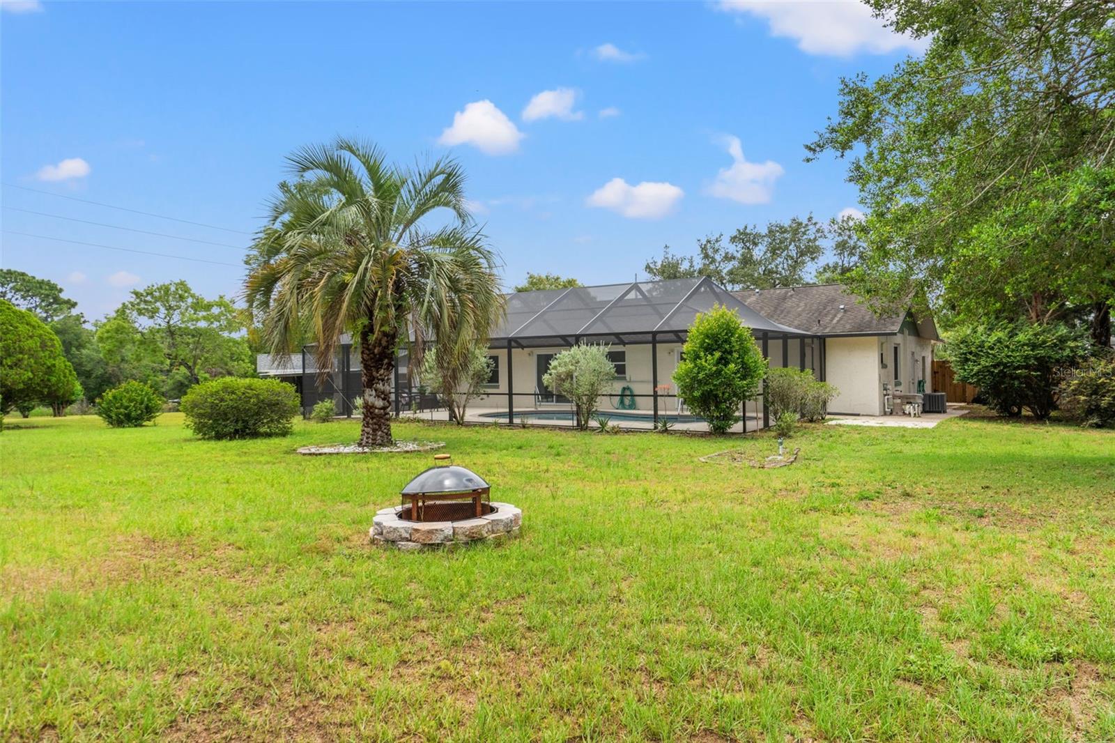 Listing photo id 27 for 3956 Tamarisk Point