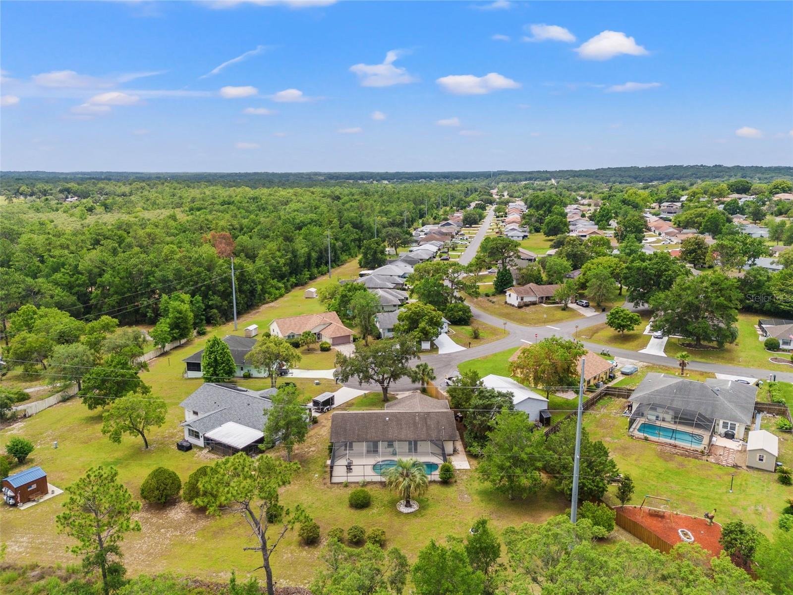 Listing photo id 31 for 3956 Tamarisk Point