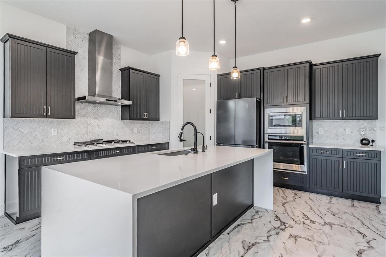 Image 10 of 56 For 8373 Ivy Stark Boulevard
