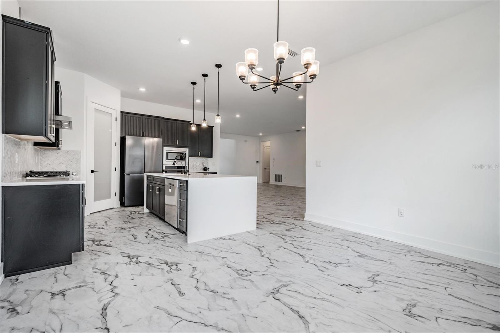 Image 15 of 56 For 8373 Ivy Stark Boulevard