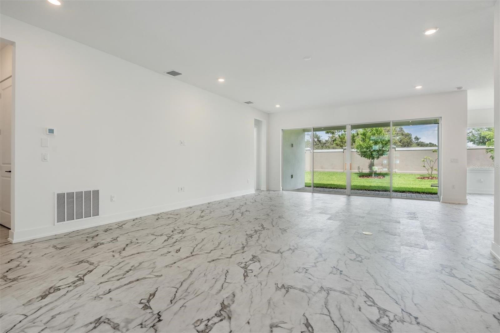 Image 19 of 56 For 8373 Ivy Stark Boulevard