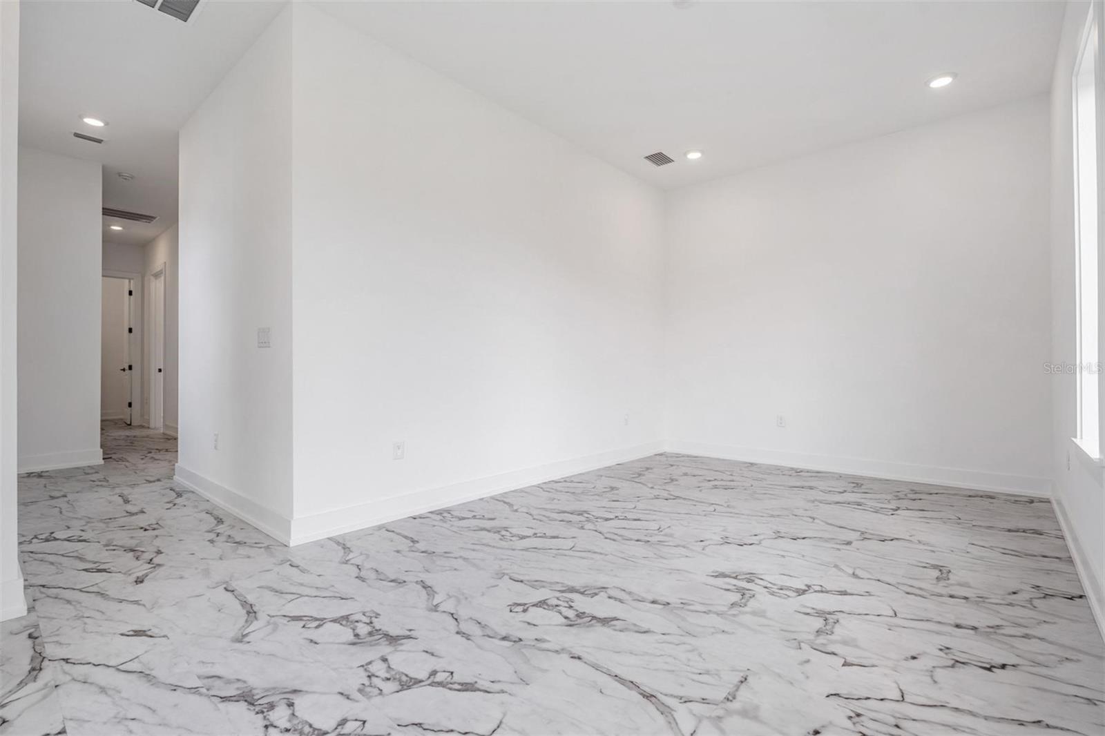 Image 30 of 56 For 8373 Ivy Stark Boulevard