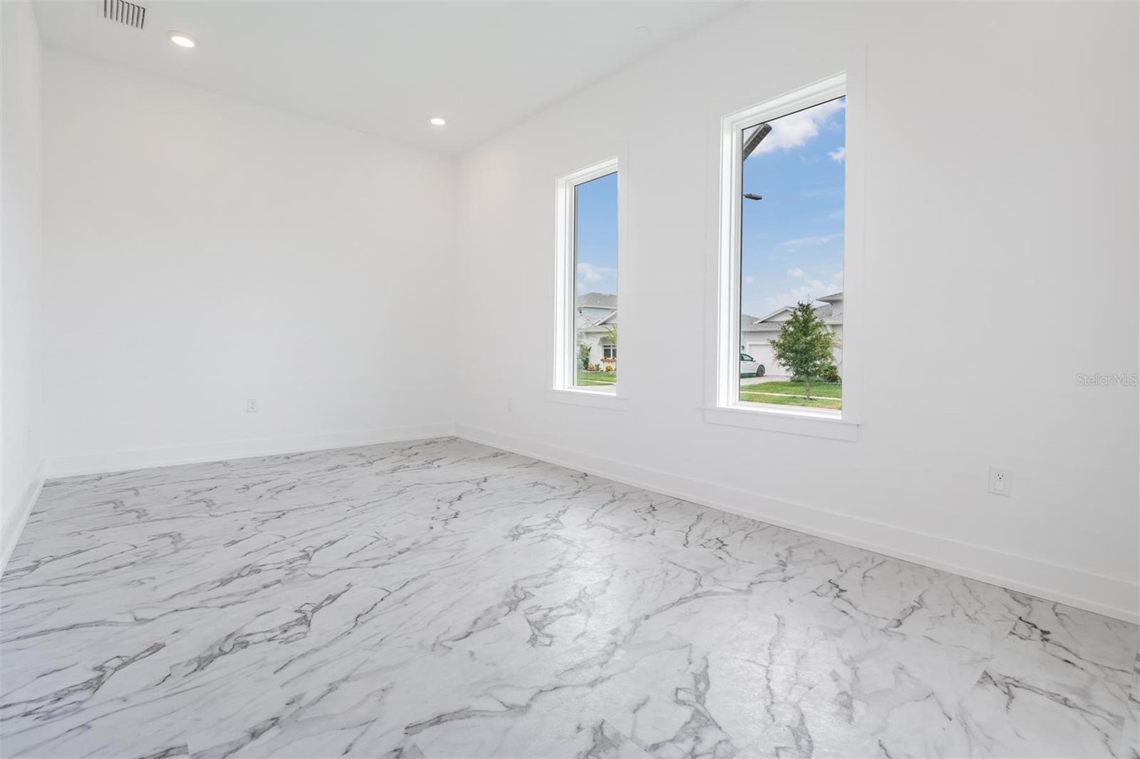 Image 31 of 56 For 8373 Ivy Stark Boulevard