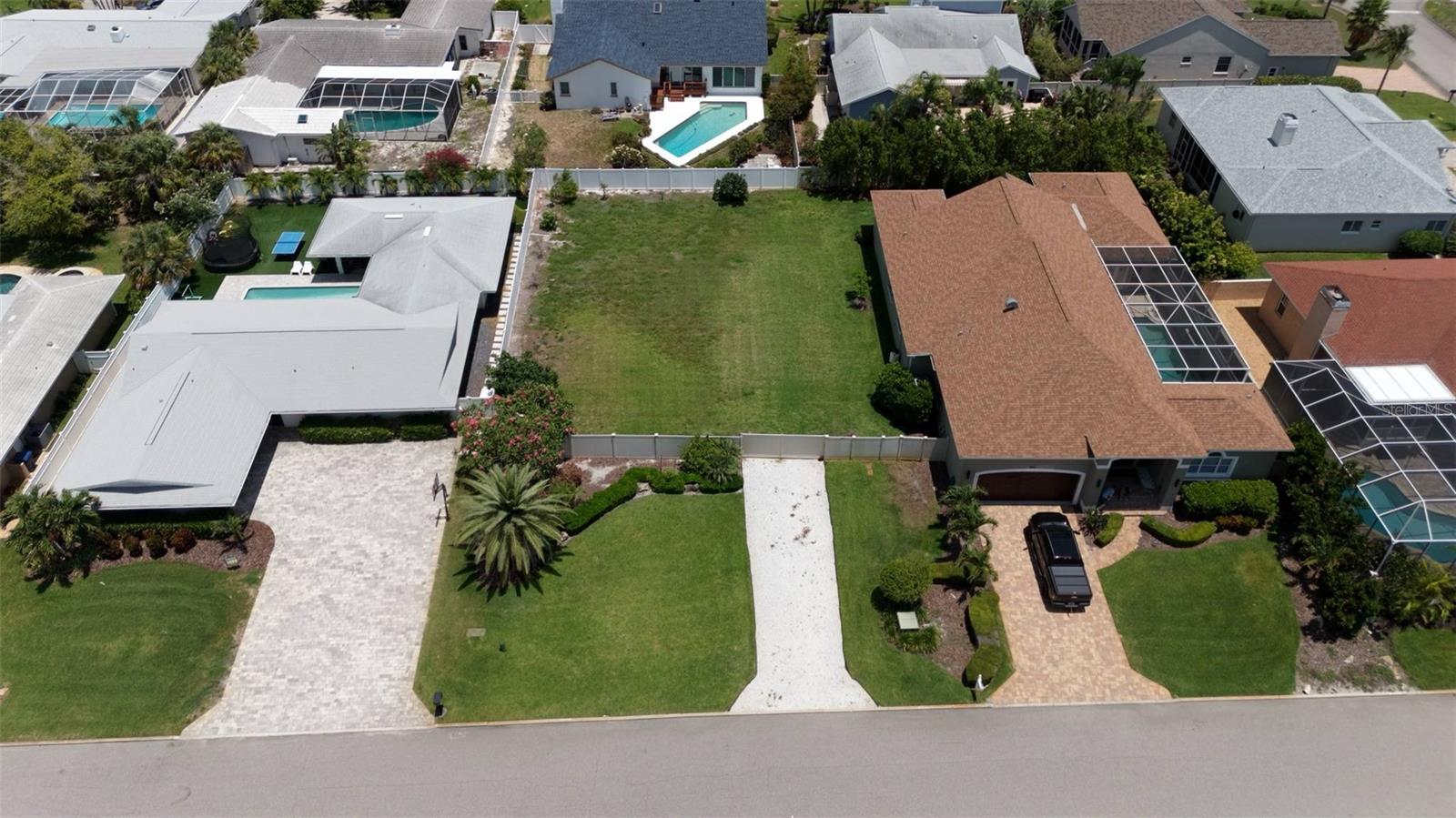 Image 9 of 20 For 343 7th Avenue N