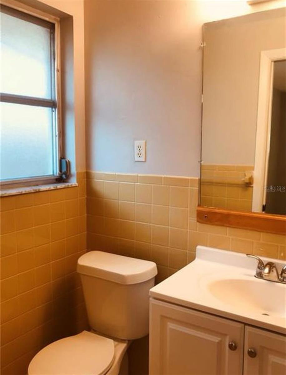 Image 15 of 20 For 10327 Oleander Drive