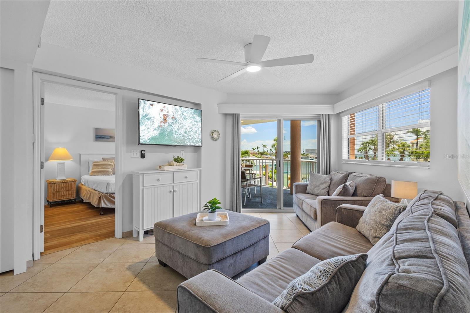 Image 10 of 43 For 5445 Gulf Boulevard 210