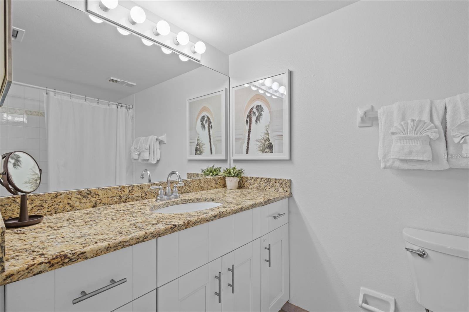 Image 16 of 43 For 5445 Gulf Boulevard 210