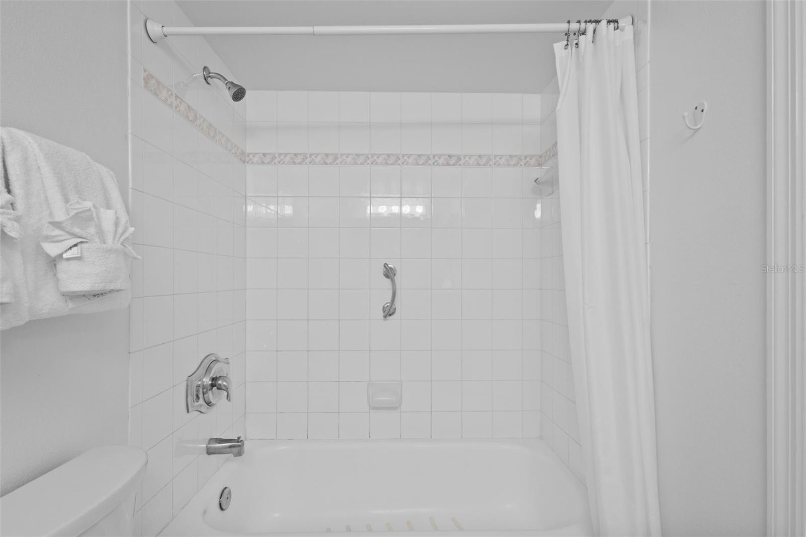Image 17 of 43 For 5445 Gulf Boulevard 210