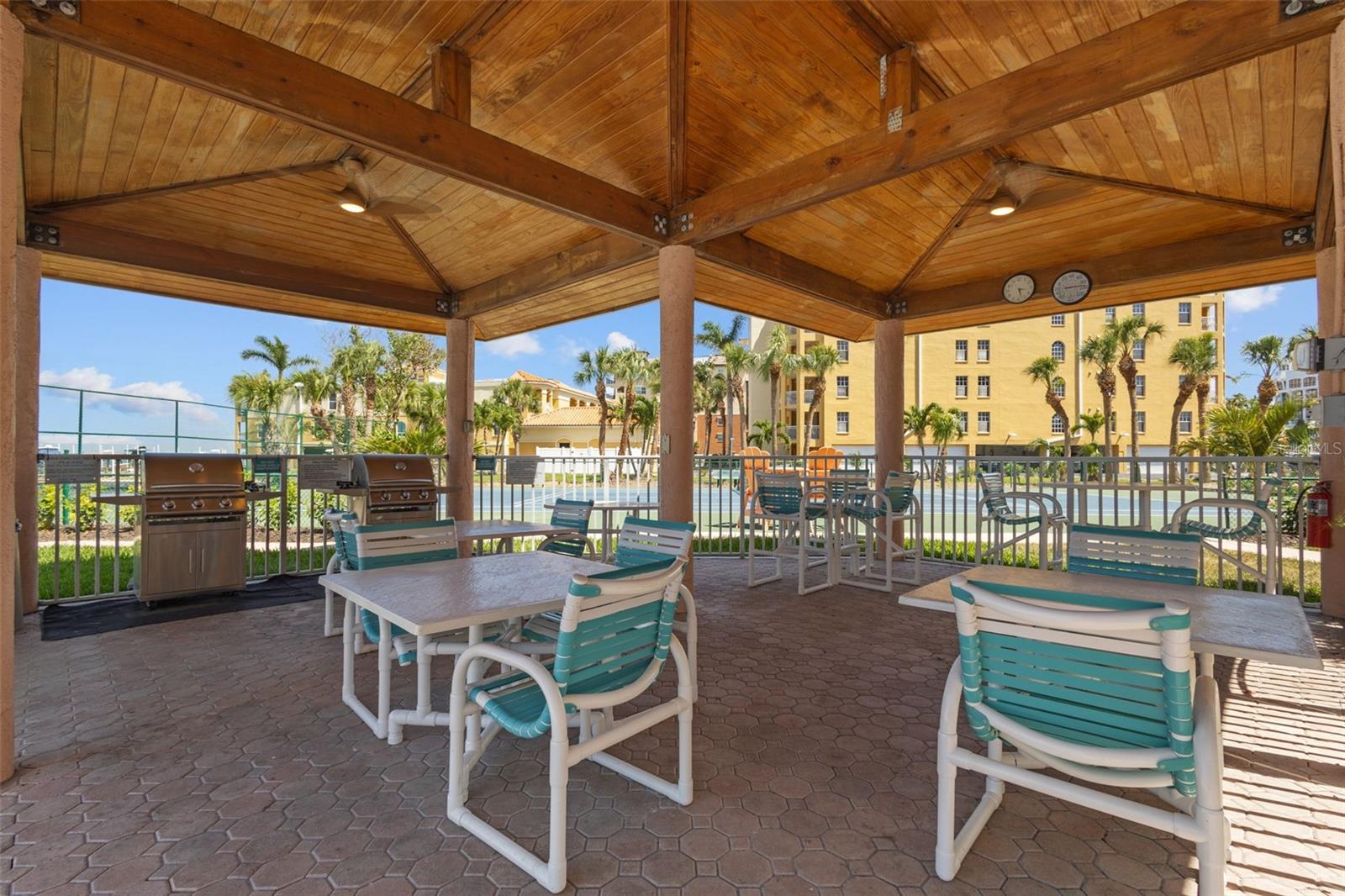 Image 29 of 43 For 5445 Gulf Boulevard 210