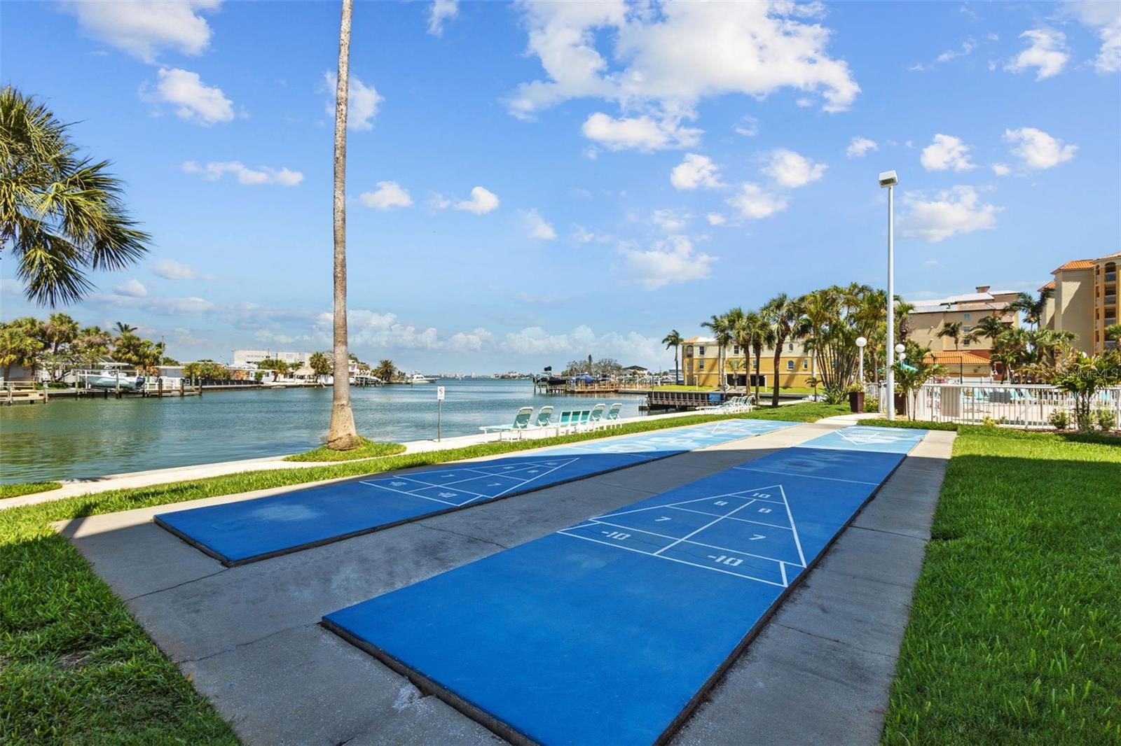 Image 30 of 43 For 5445 Gulf Boulevard 210