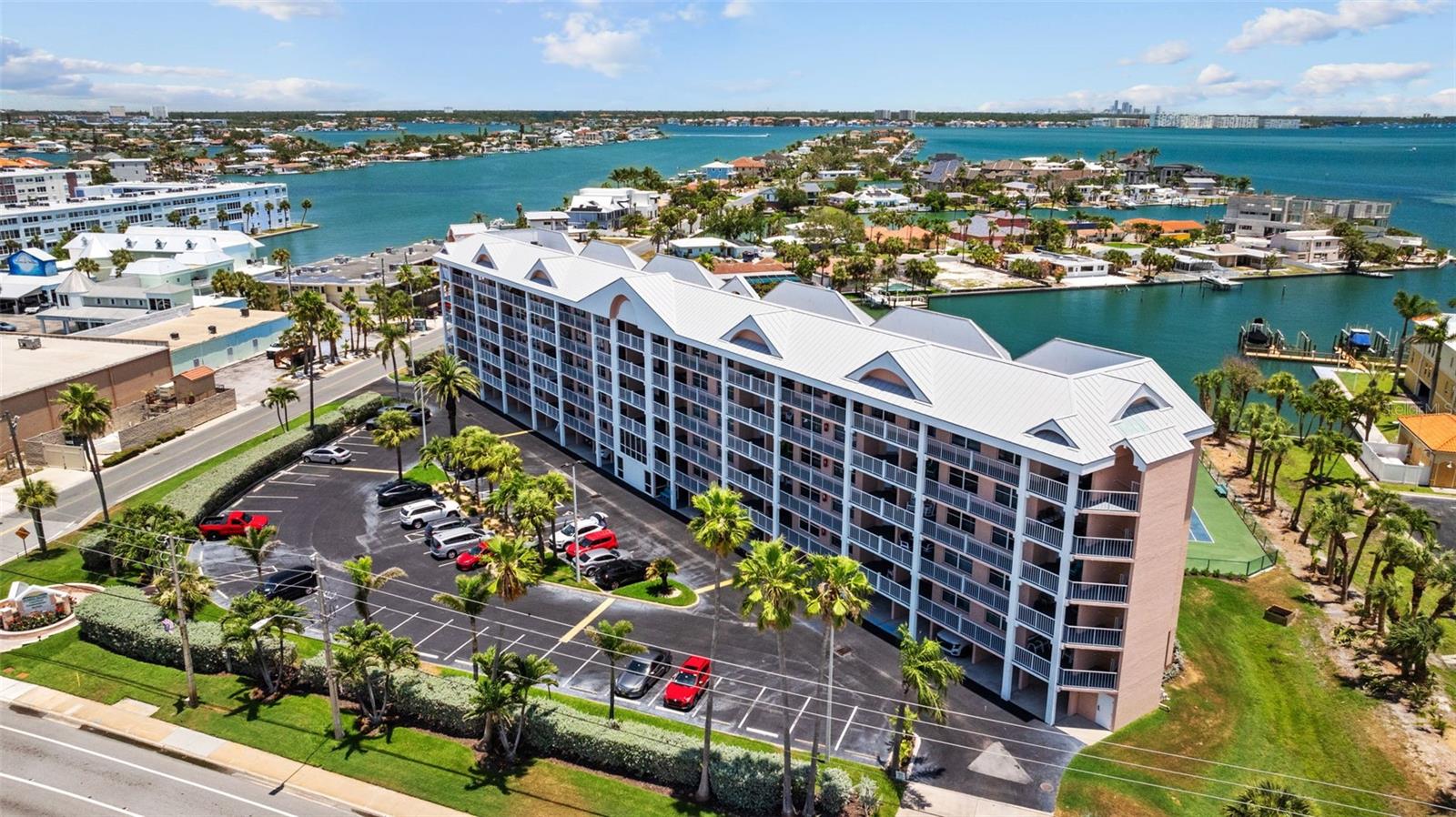 Image 36 of 43 For 5445 Gulf Boulevard 210