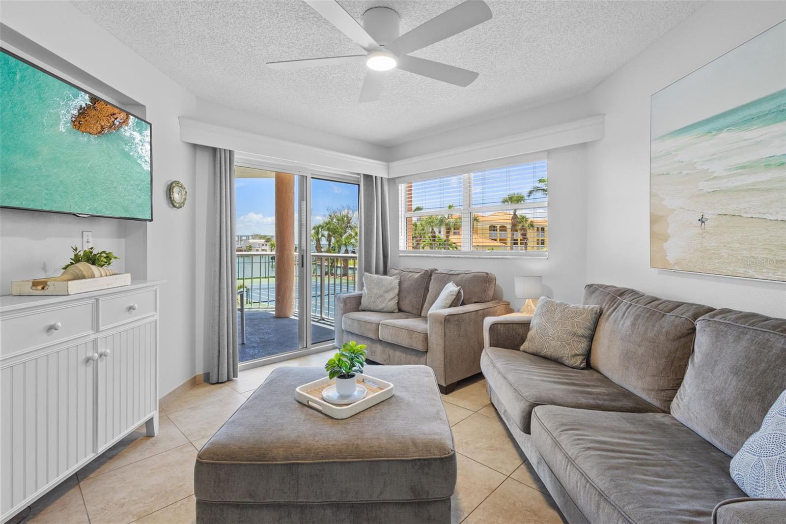 Image 9 of 43 For 5445 Gulf Boulevard 210