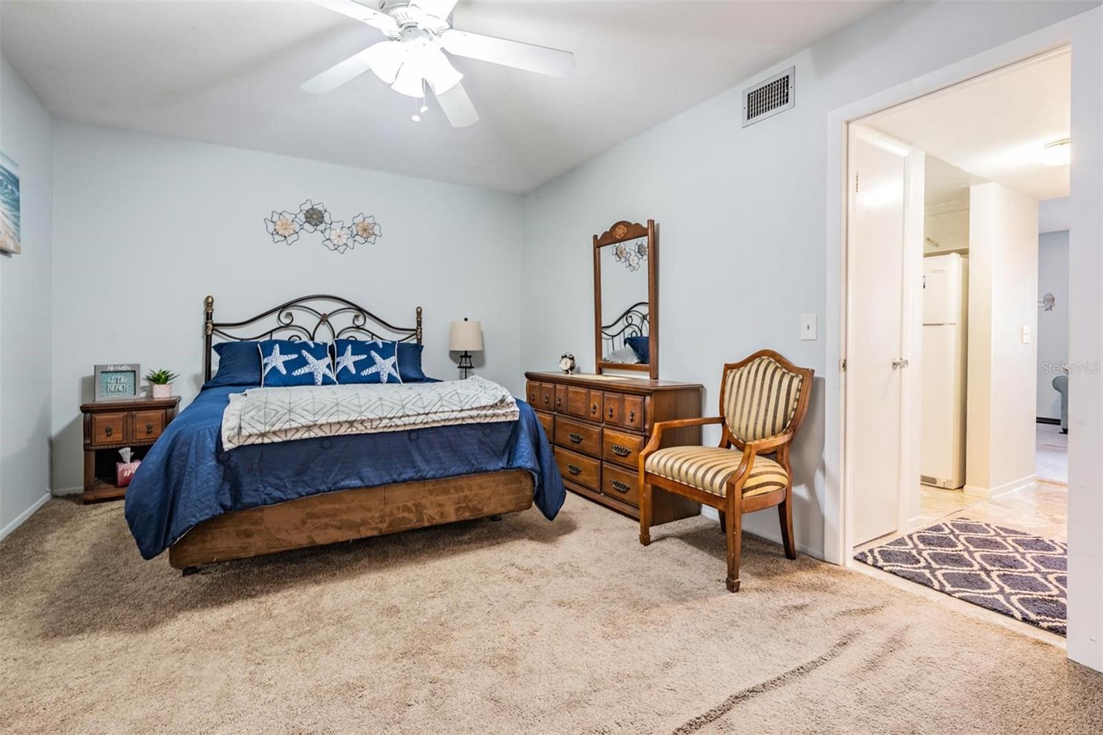 Image 6 of 17 For 2042 Australia Way W 66
