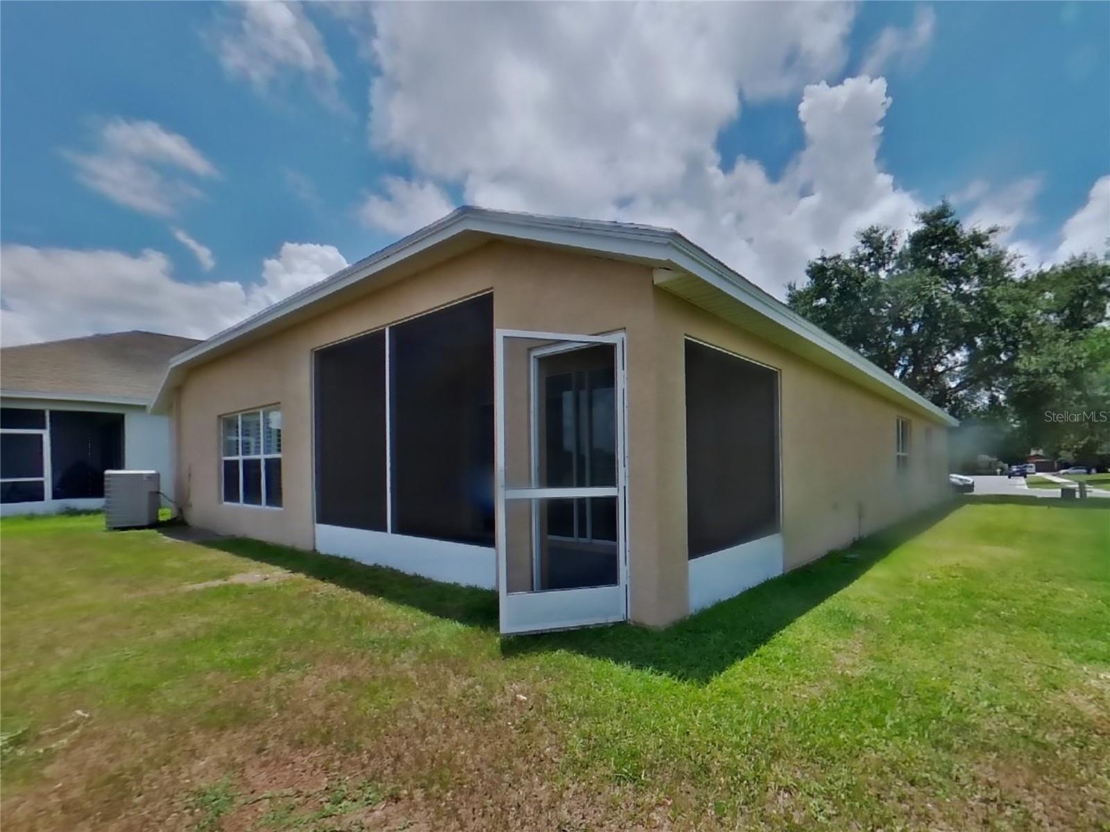 Image 15 of 16 For 872 Sea Holly Drive