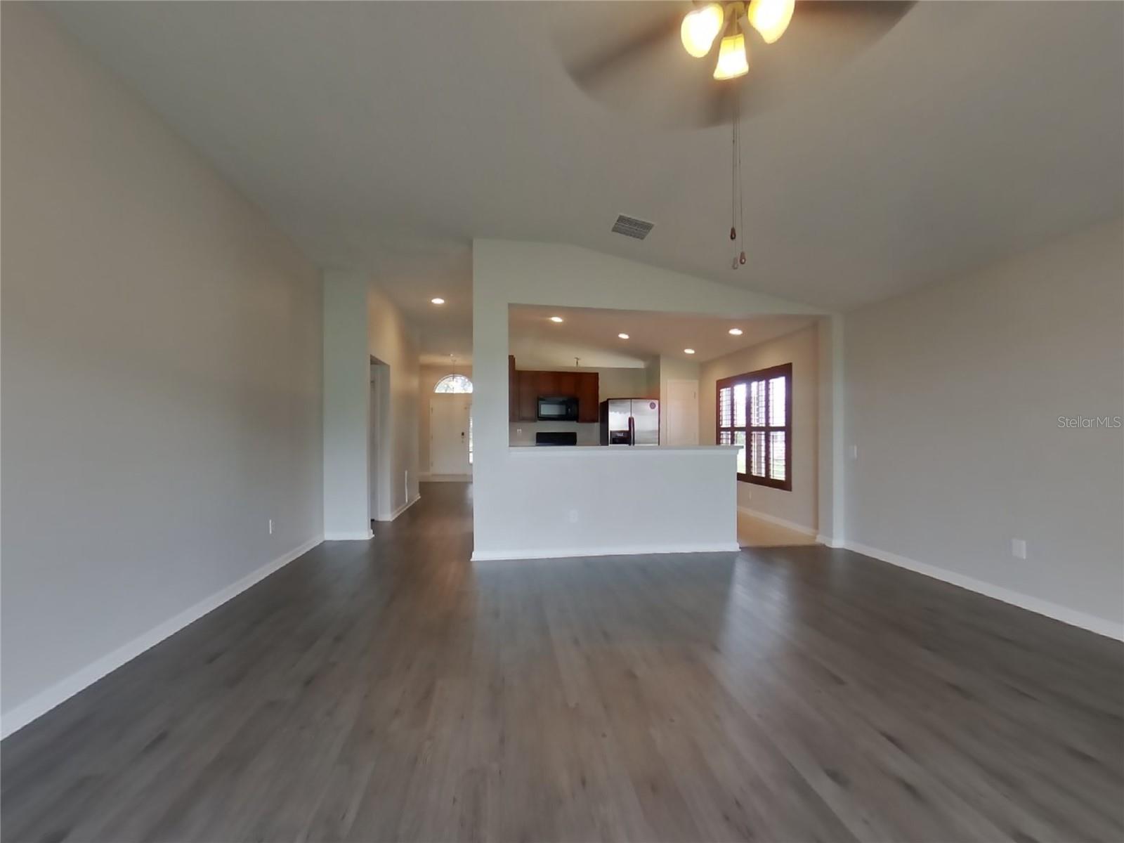 Image 2 of 16 For 872 Sea Holly Drive