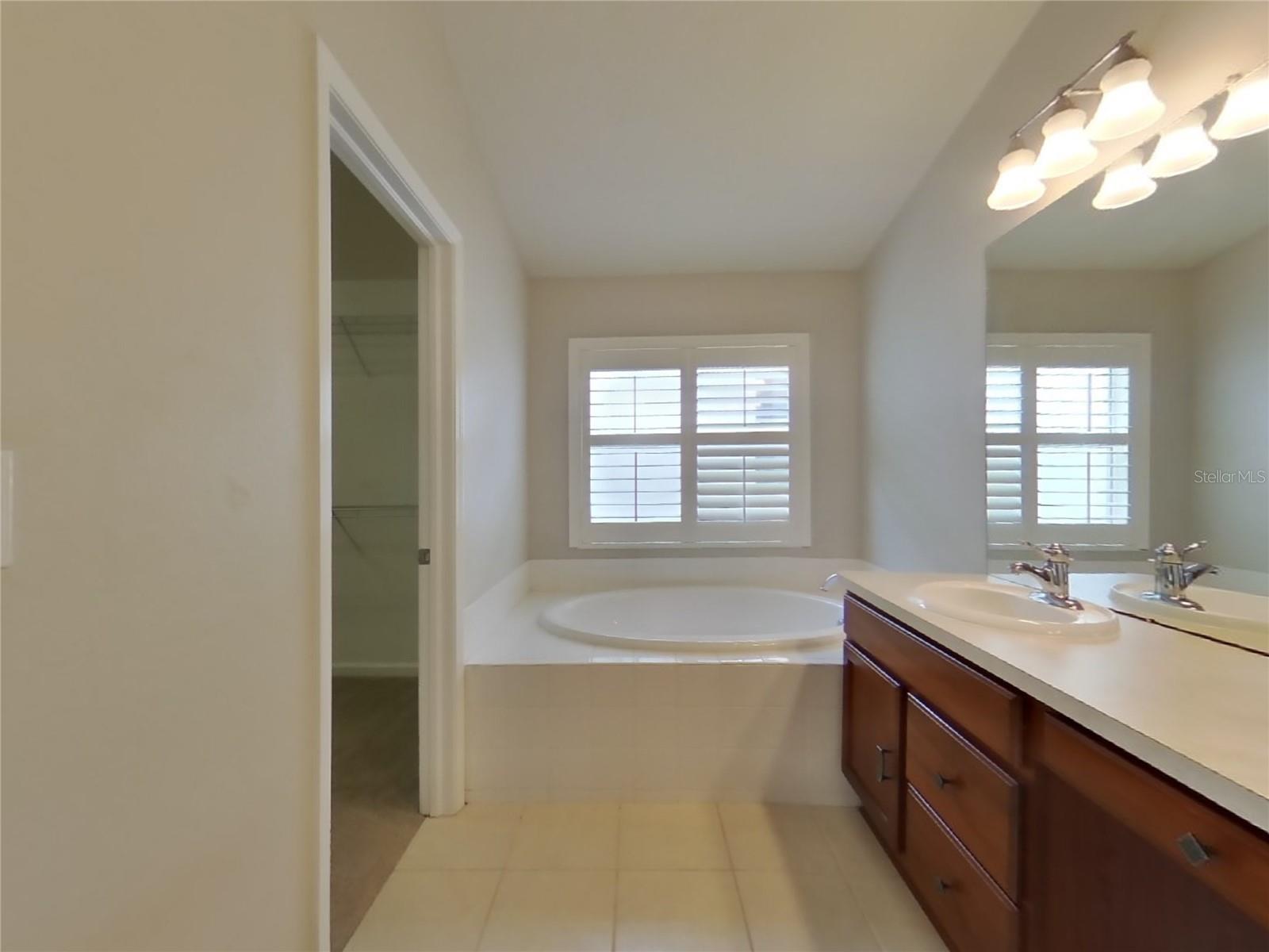 Image 8 of 16 For 872 Sea Holly Drive