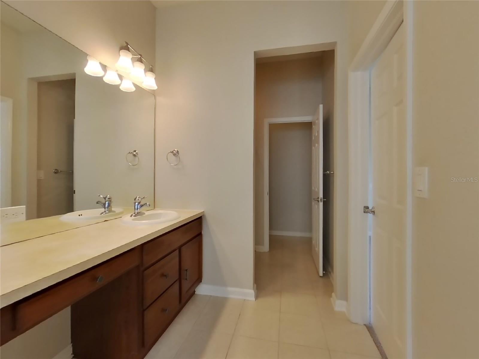 Image 9 of 16 For 872 Sea Holly Drive