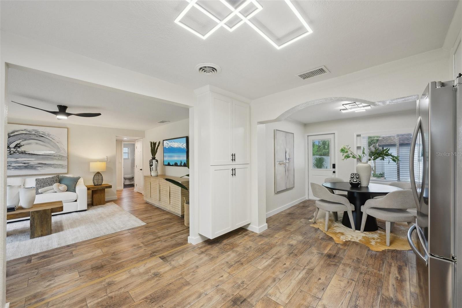 Image 10 of 49 For 4609 Lois Avenue