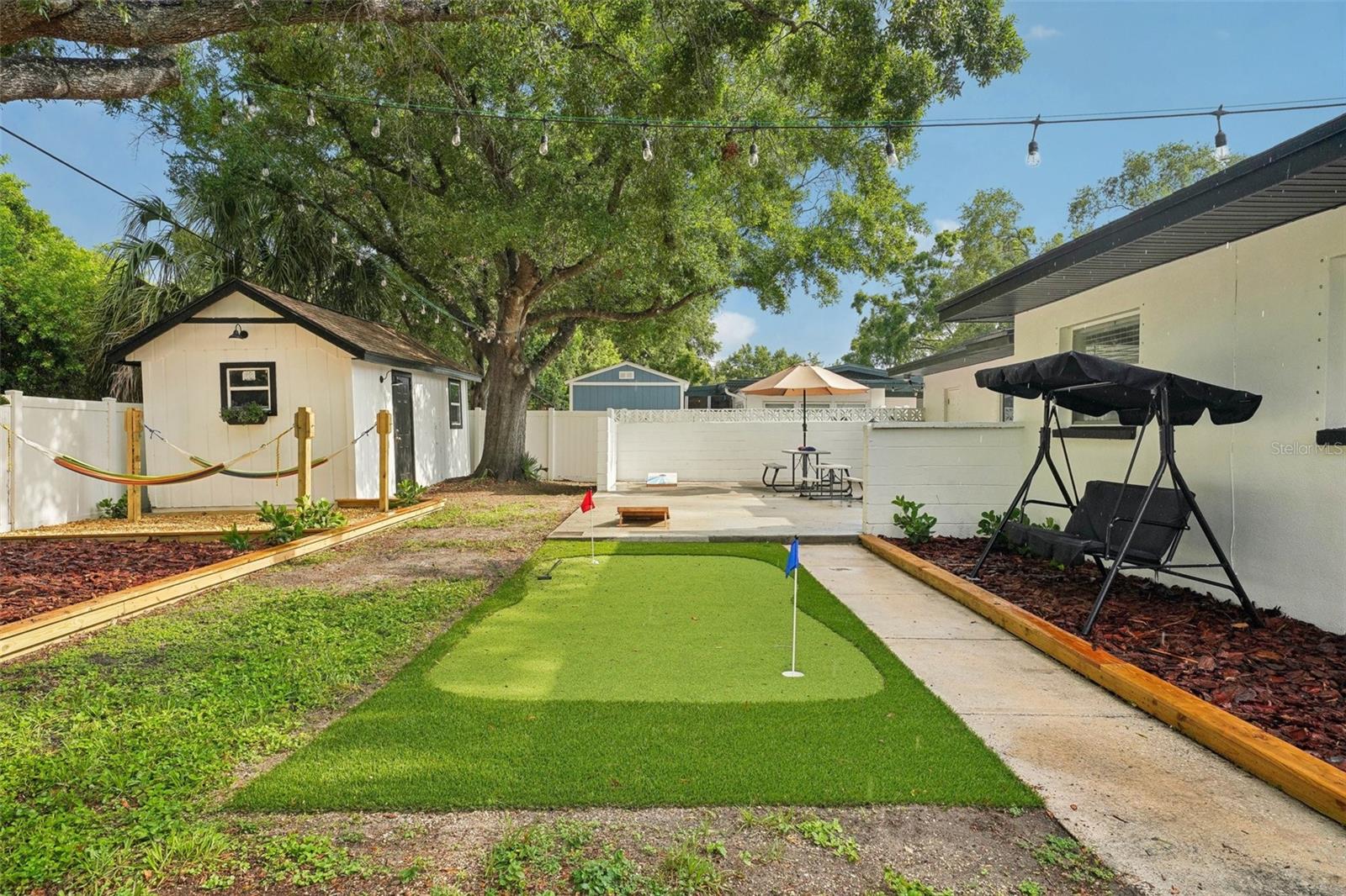 Image 34 of 49 For 4609 Lois Avenue