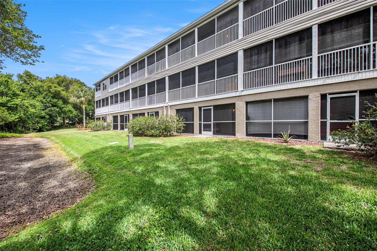 Listing photo id 19 for 3147 Oyster Bayou Way