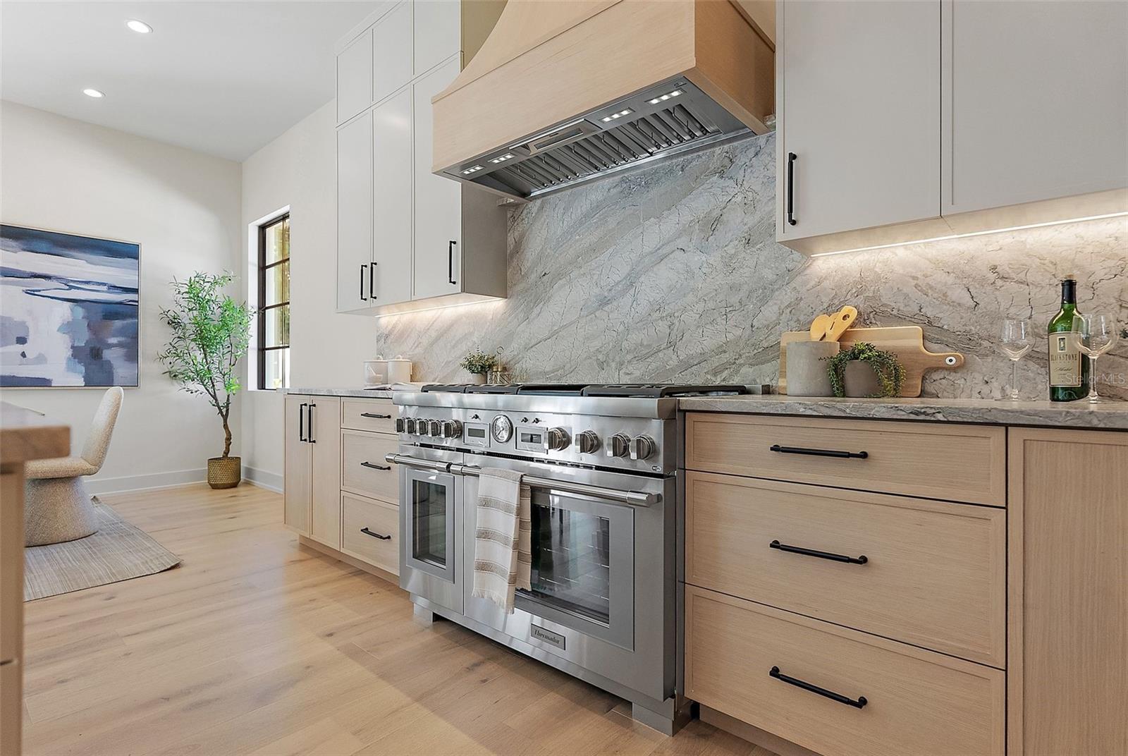 Image 12 of 70 For 924 42nd Avenue N