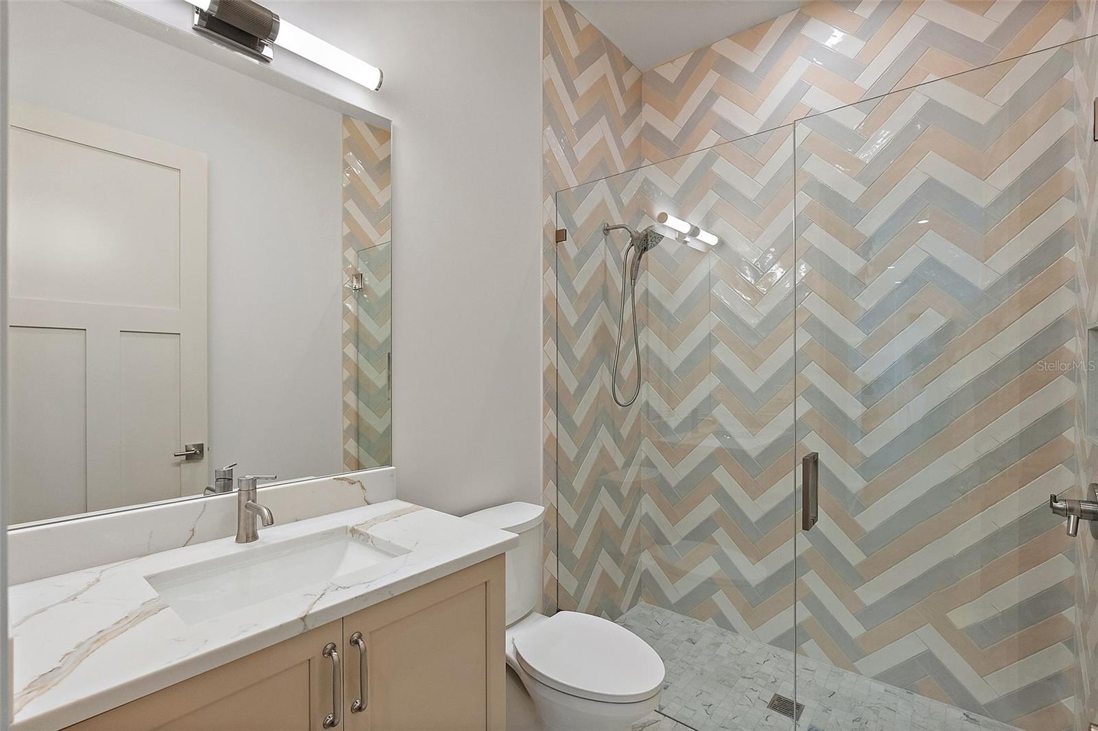Image 31 of 70 For 924 42nd Avenue N