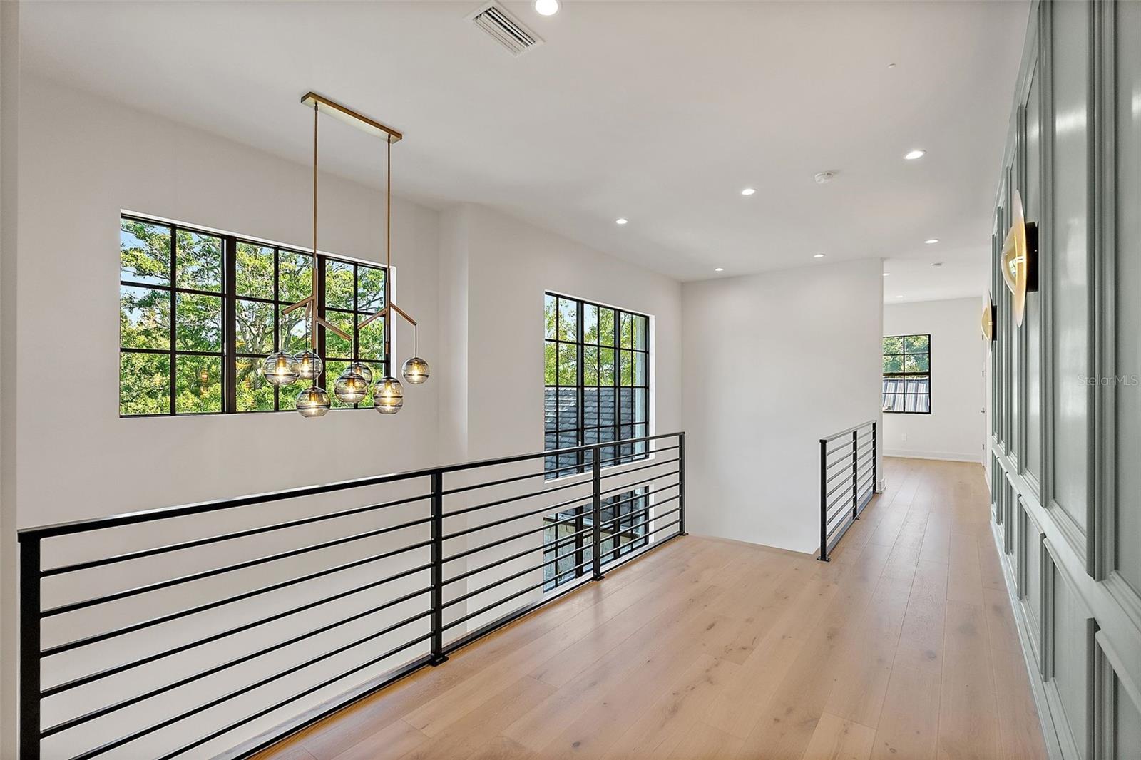 Image 38 of 70 For 924 42nd Avenue N