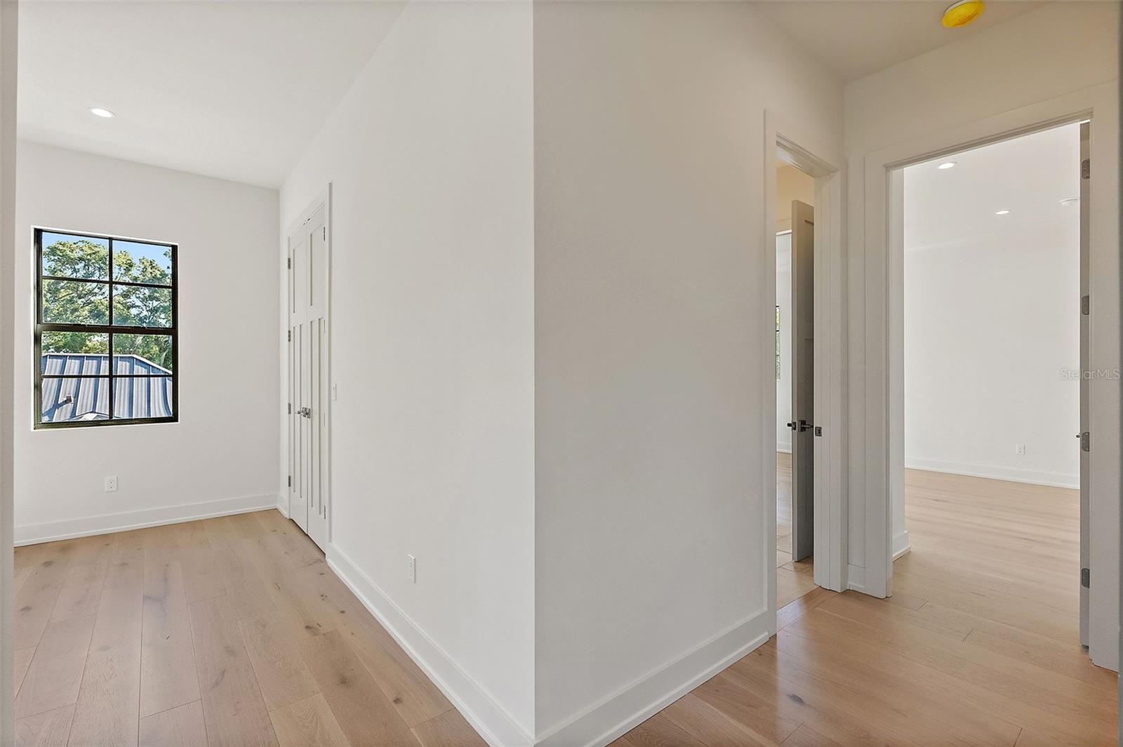 Image 40 of 70 For 924 42nd Avenue N