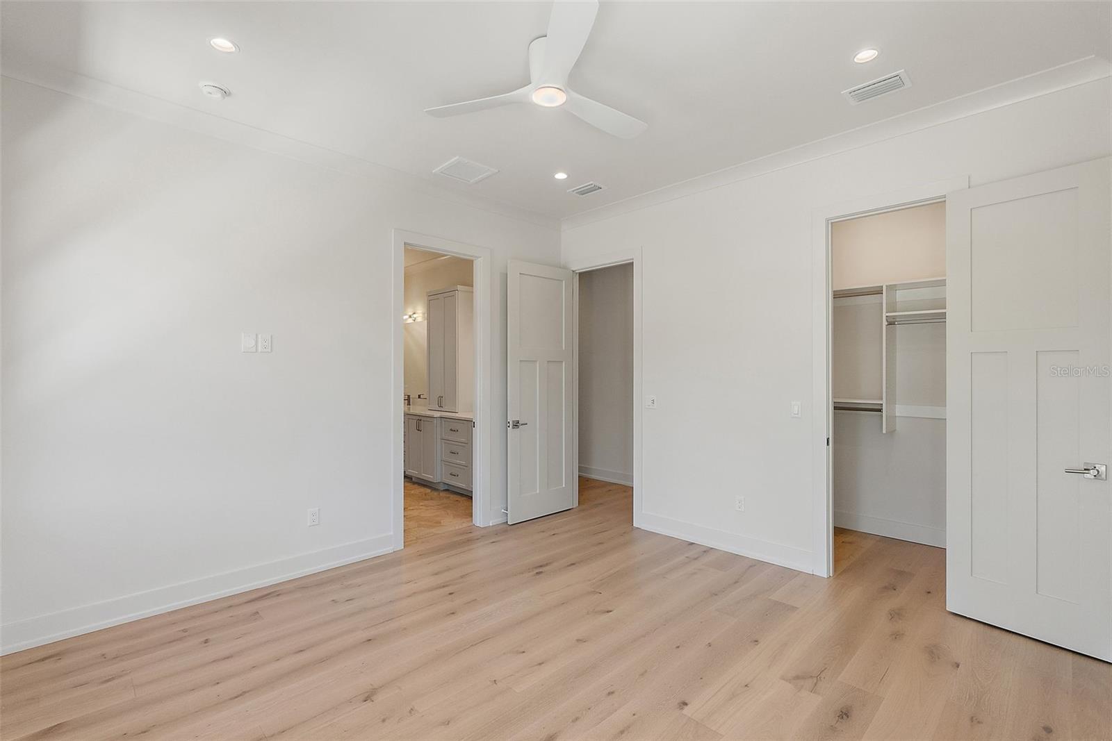 Image 51 of 70 For 924 42nd Avenue N