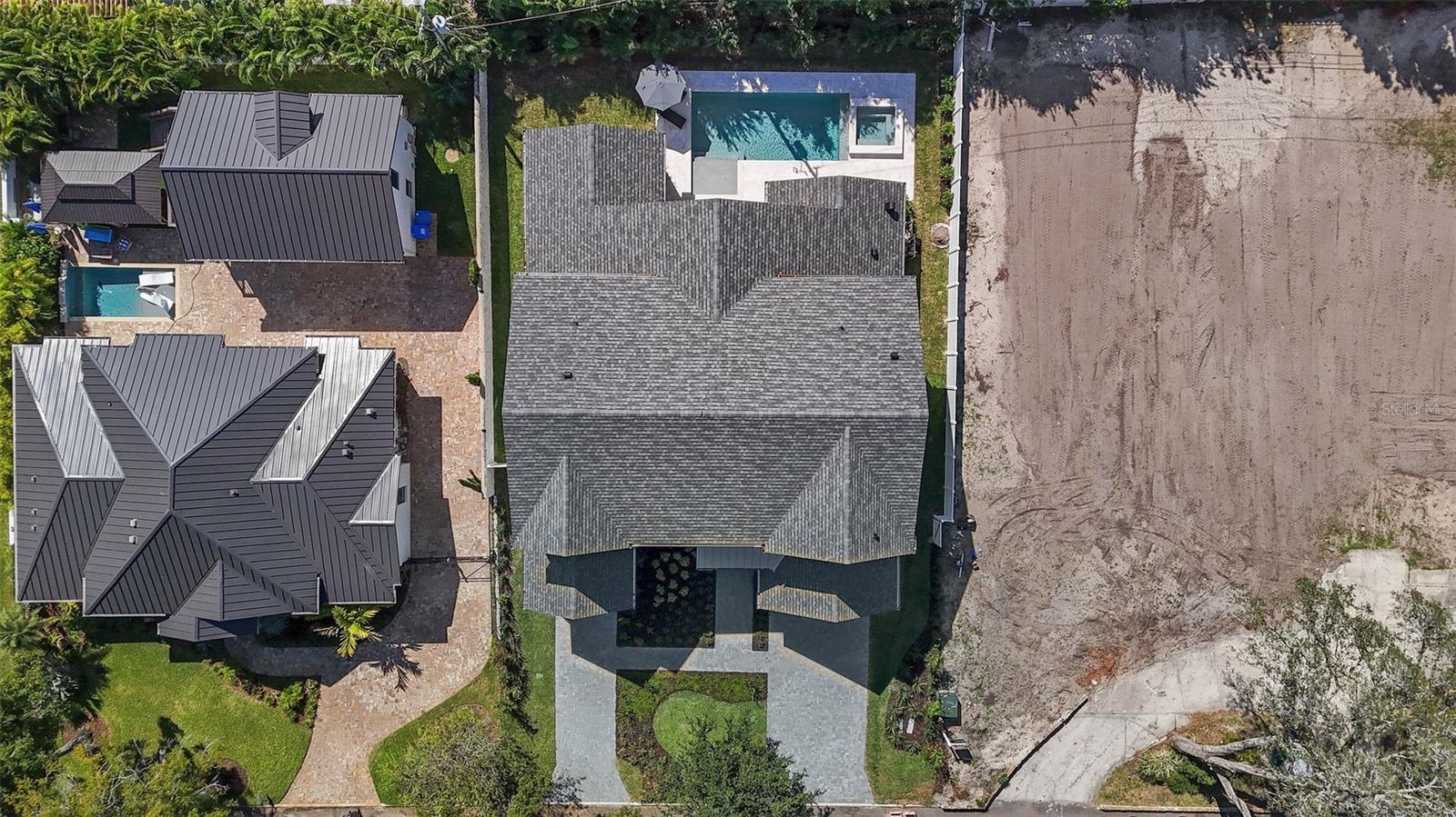 Image 65 of 70 For 924 42nd Avenue N