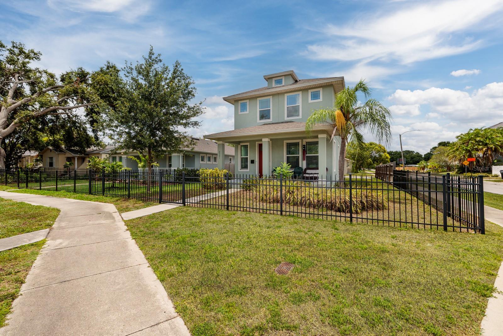 Image 3 of 32 For 4301 5th Avenue N
