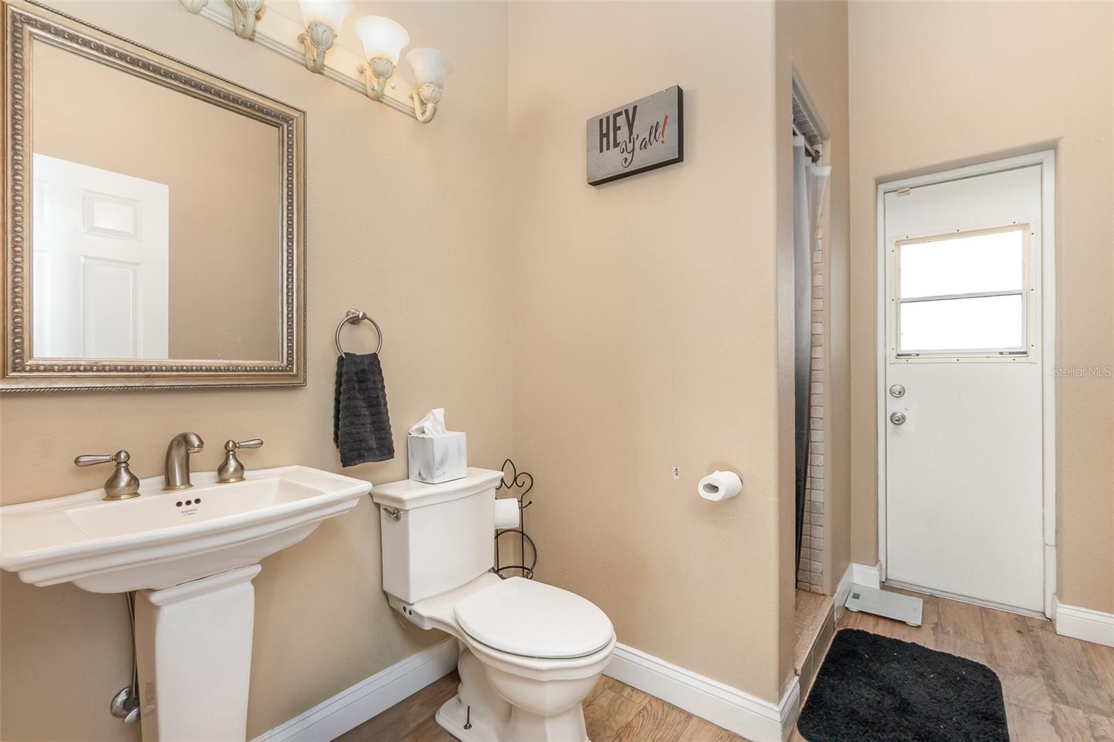 Image 15 of 43 For 629 Orange Valley Lane