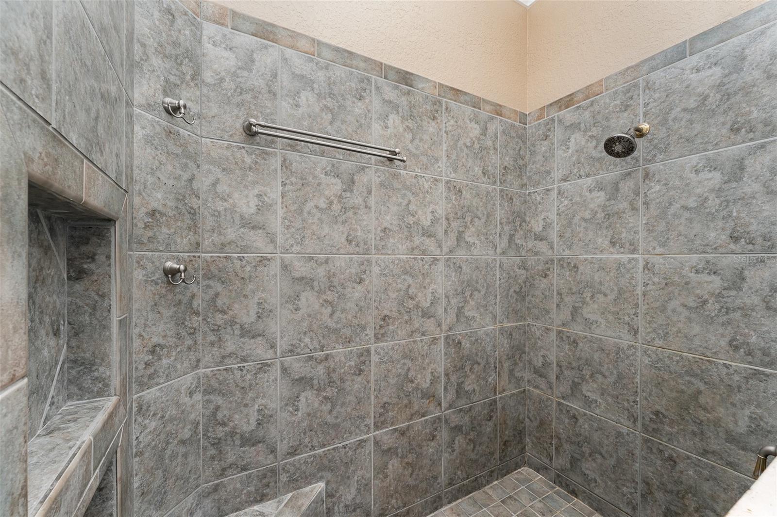 Image 24 of 43 For 629 Orange Valley Lane