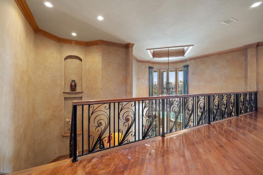 Image 40 of 62 For 841 Ponce De Leon Drive