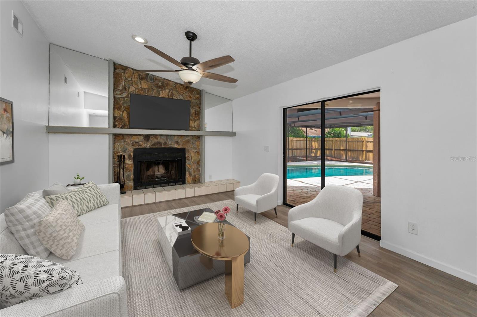 Image 25 of 60 For 2063 Ridgecrest Drive