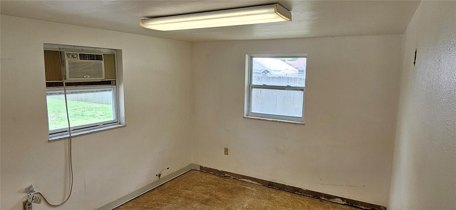 Listing photo id 8 for 4754 17th Street