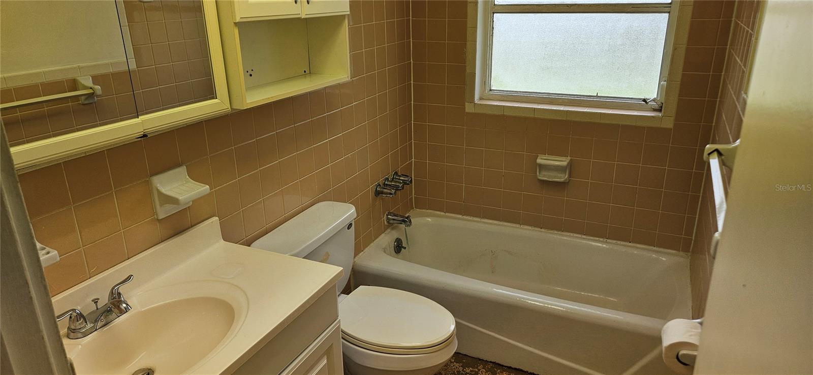 Listing photo id 10 for 4754 17th Street