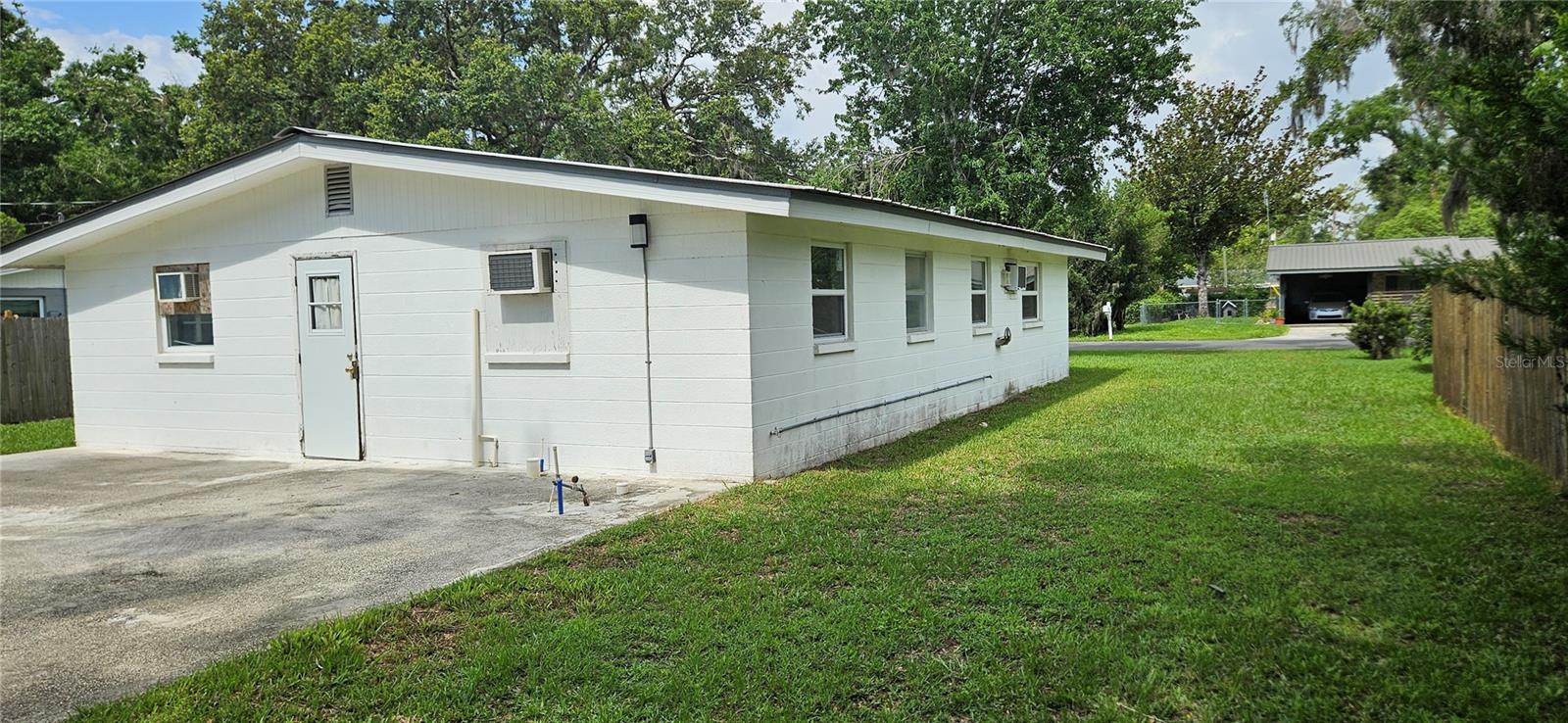 Listing photo id 4 for 4754 17th Street