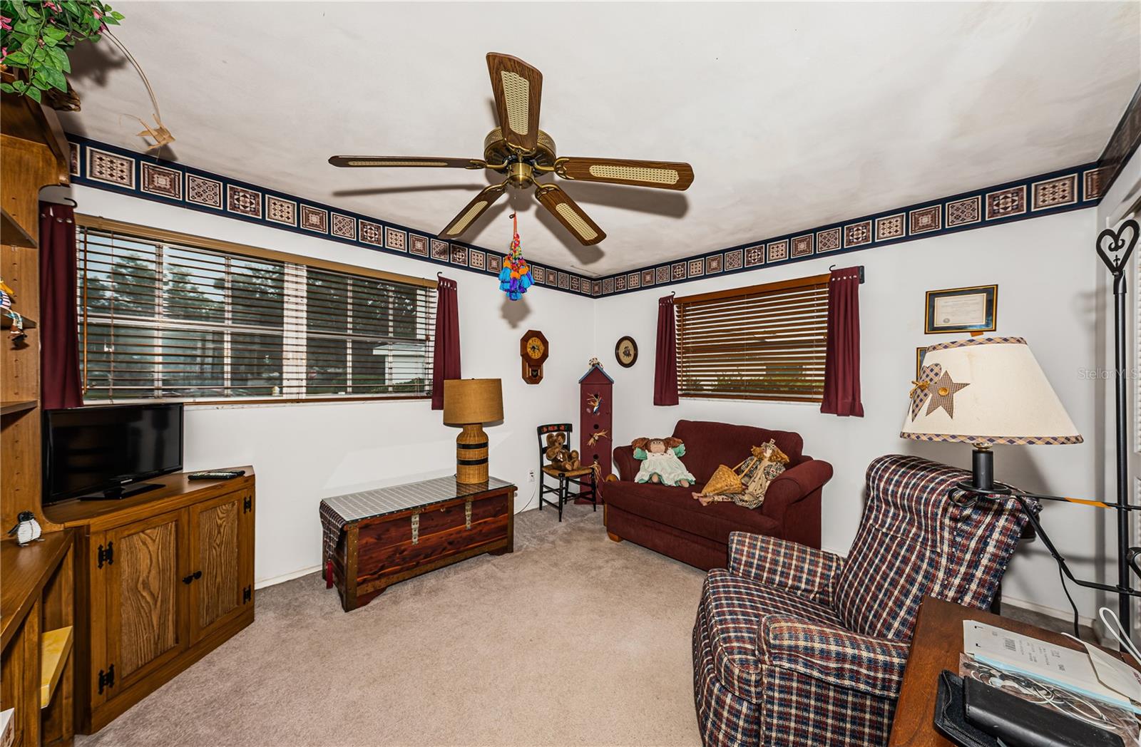 Image 23 of 38 For 5919 35th Avenue N